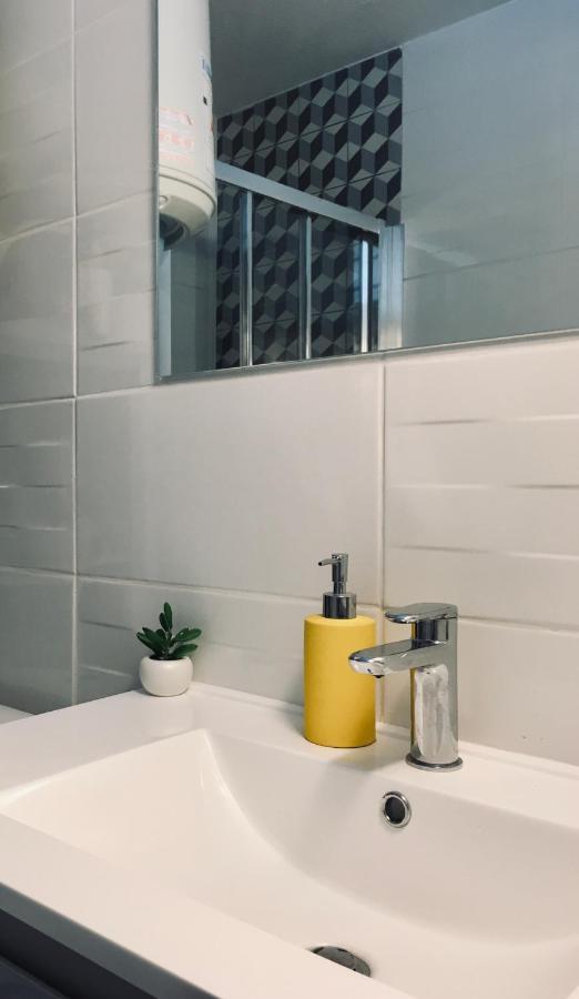 Nuit Sureleve Hyper Centre Apartment Saint-Nazaire  Bagian luar foto